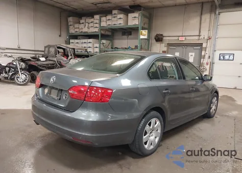 2011 Volkswagen Jetta 2.0L S из США, поврежденный, VIN 3VW2K7AJ4BM366429